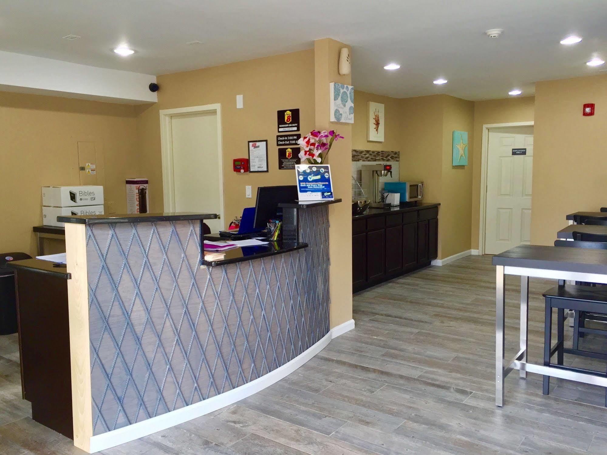 Super 8 By Wyndham Asbury Park Hotel Ngoại thất bức ảnh